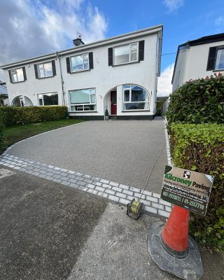 New resin driveway installed silver granite border silver pearl resin bound call Thomas for free consultation 0877978815 #resin #resinboundpaving #resinboundsurfacing #resinboundgravel #paving #dublin #wicklow #greystones