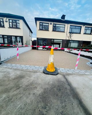 New resin driveway installed silver granite border call Thomas for free consultation. 0877878815📞📞👷‍♂️#resinboundpaving #resindriveway #pavingdesign #wicklow #dublin