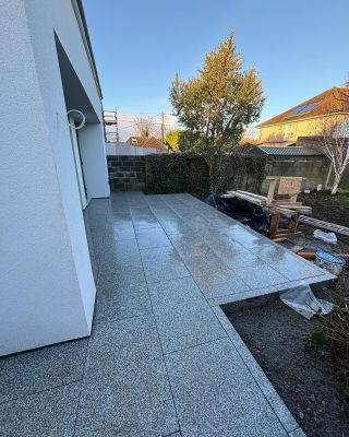 New 60x90 Portuguese granite slabs laid with a Portuguese granite curb stone Call Thomas for free consultation 0877978815 #paving #patiodecor #dublin #wicklow #pavingstones #dundrum #ballaly